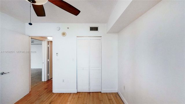 31 SE 5th St 2408, Miami, FL 33131