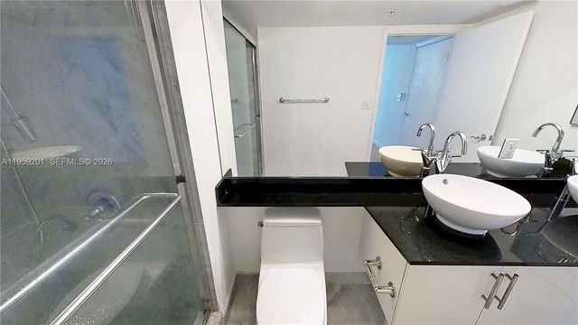 31 SE 5th St 2408, Miami, FL 33131