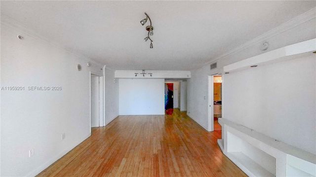 31 SE 5th St 2408, Miami, FL 33131