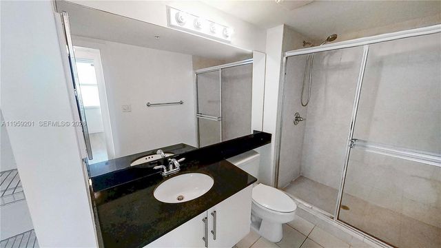 31 SE 5th St 2408, Miami, FL 33131