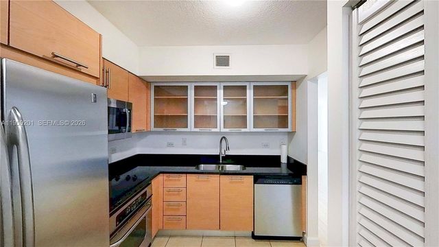 31 SE 5th St 2408, Miami, FL 33131