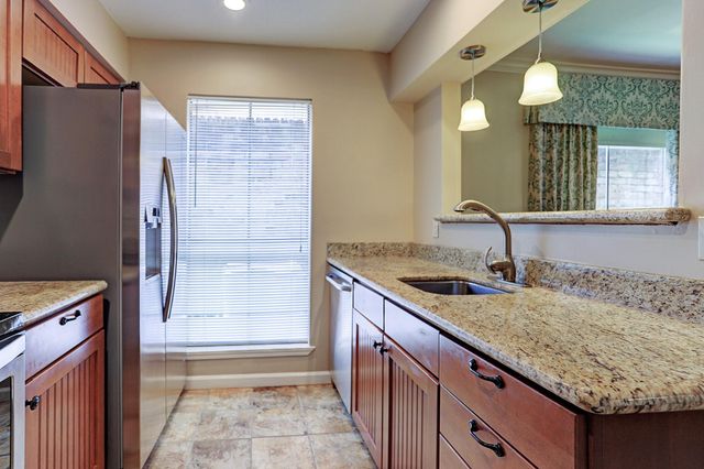 1201 Mcduffie Street 207, Houston, TX 77019