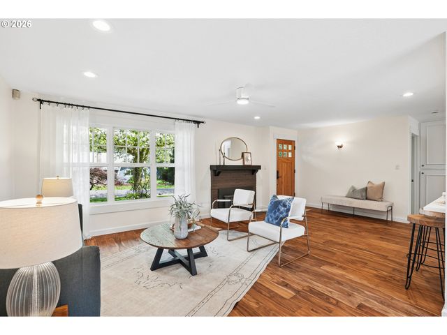 2630 LAFAVE St, West Linn, OR 97068