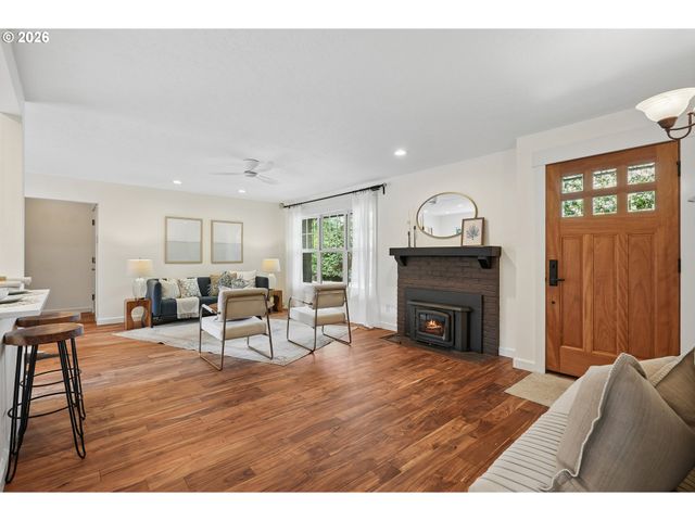 2630 LAFAVE St, West Linn, OR 97068