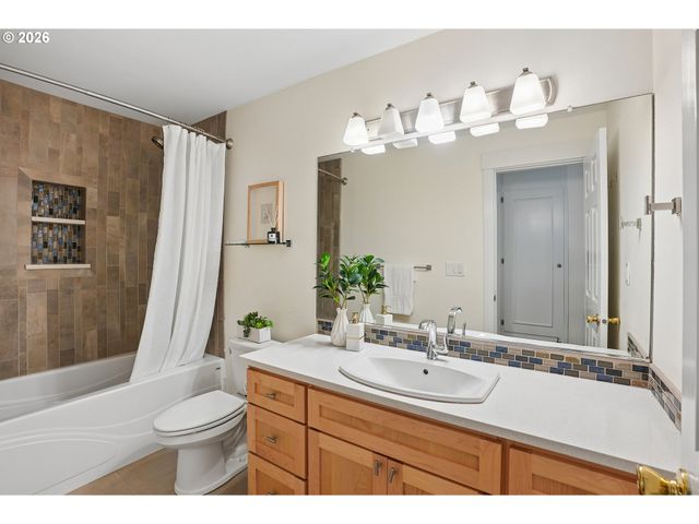 2630 LAFAVE St, West Linn, OR 97068