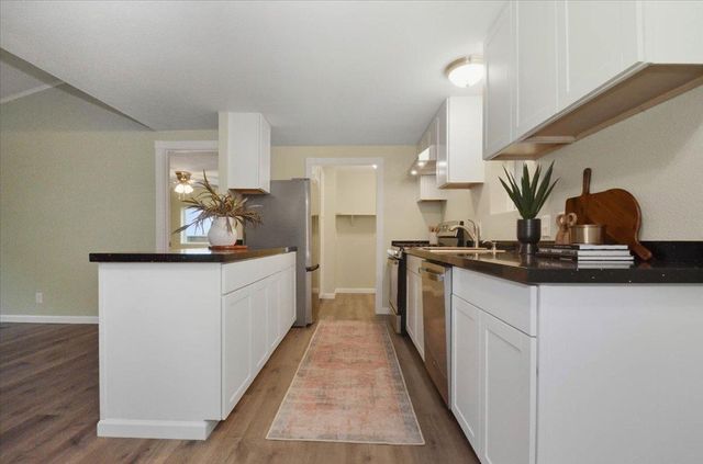 5694 Jackson Ct, Ione, CA 95640