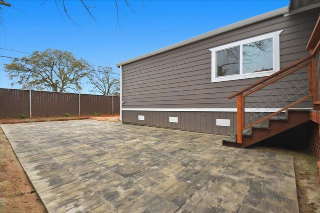 5694 Jackson Ct, Ione, CA 95640