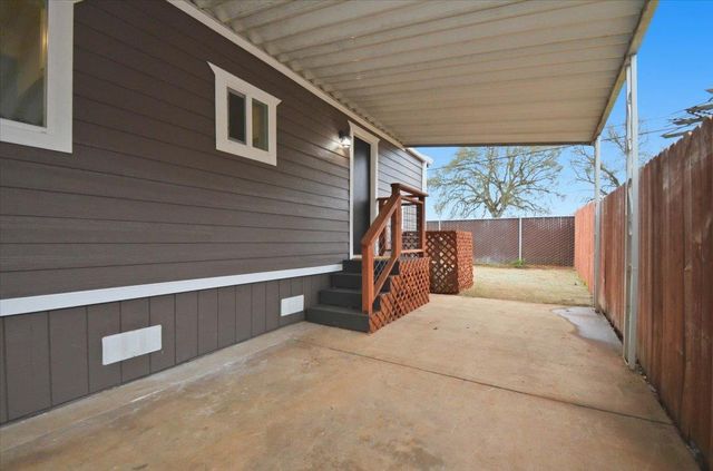 5694 Jackson Ct, Ione, CA 95640