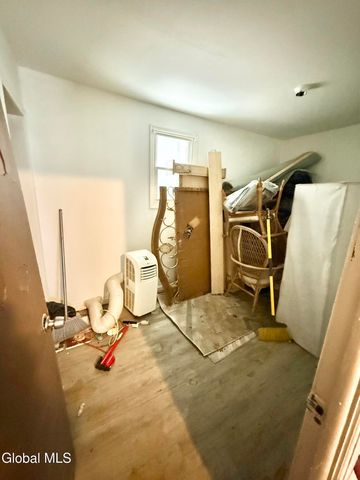 11 Mynderse Street, Schenectady, NY 12307