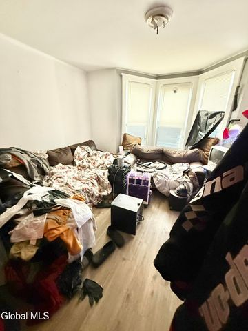 11 Mynderse Street, Schenectady, NY 12307