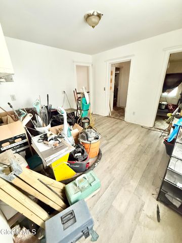 11 Mynderse Street, Schenectady, NY 12307