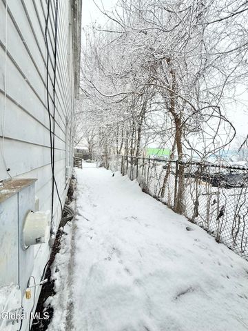 11 Mynderse Street, Schenectady, NY 12307