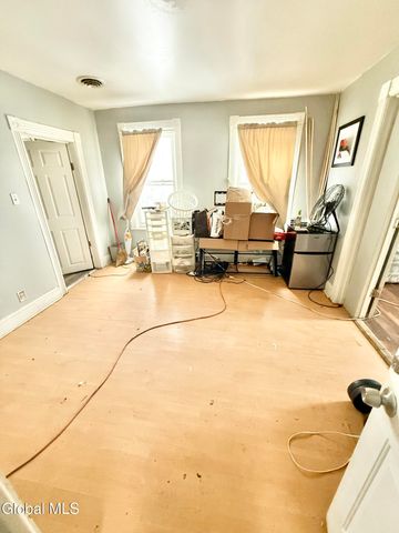 11 Mynderse Street, Schenectady, NY 12307