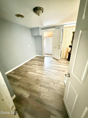 11 Mynderse Street, Schenectady, NY 12307