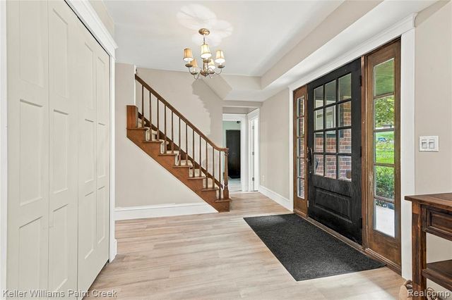 6126 Whispering Oak Drive, Washington, MI 48094