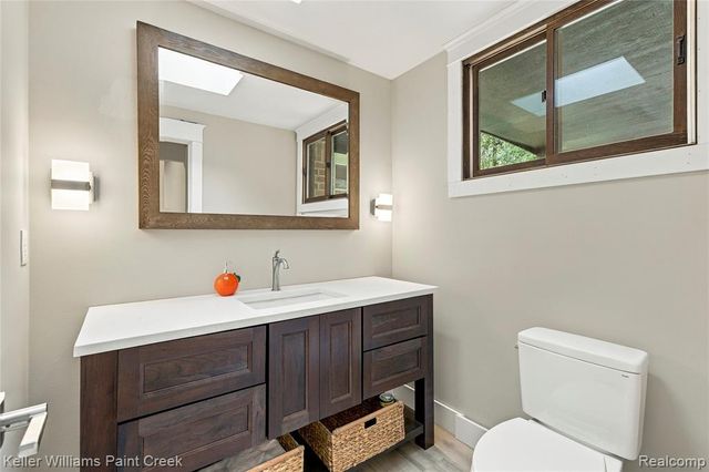 6126 Whispering Oak Drive, Washington, MI 48094