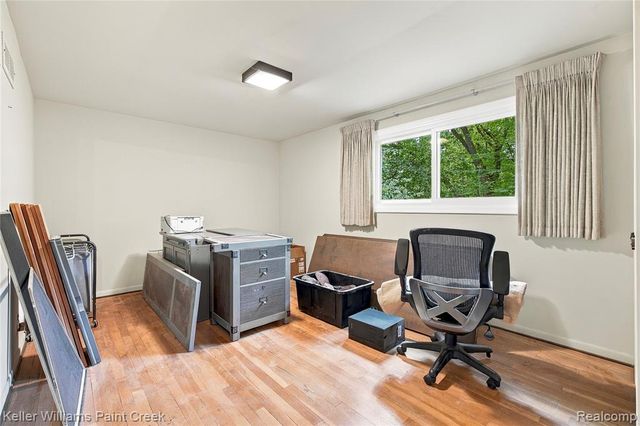 6126 Whispering Oak Drive, Washington, MI 48094