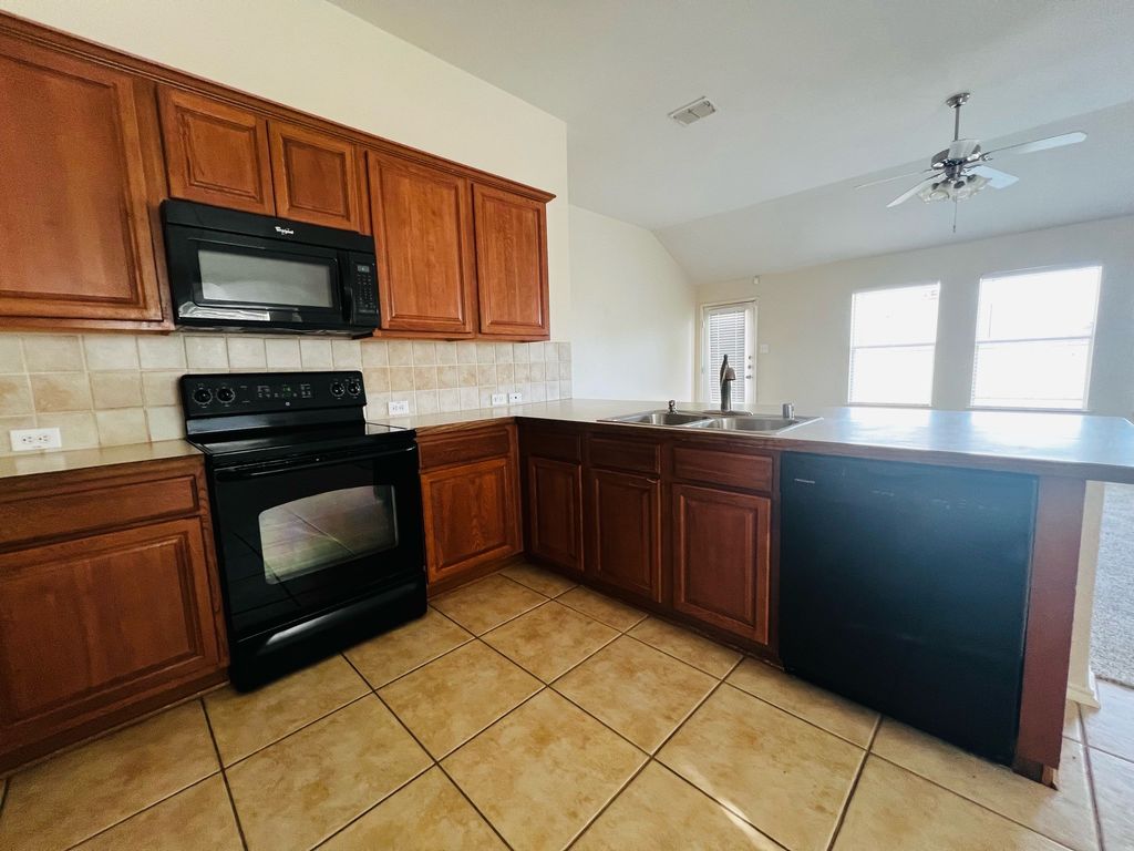 512 Mustang Trail, Celina, TX 75009