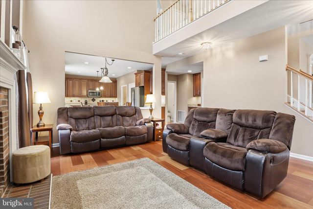 14925 HAZELNUT CT, Woodbridge, VA 22193