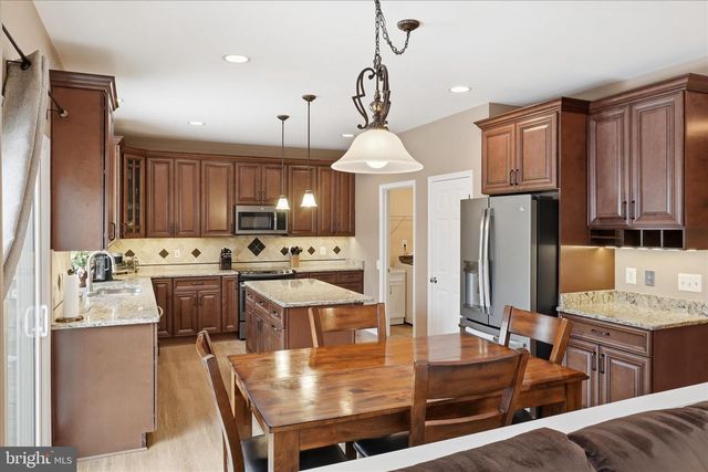 14925 HAZELNUT CT, Woodbridge, VA 22193