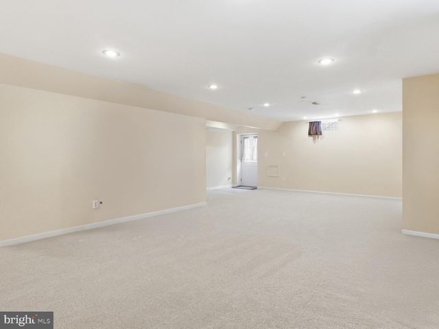 14925 HAZELNUT CT, Woodbridge, VA 22193