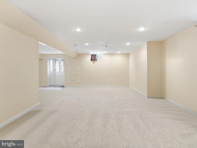 14925 HAZELNUT CT, Woodbridge, VA 22193