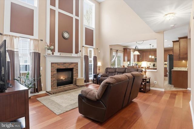 14925 HAZELNUT CT, Woodbridge, VA 22193