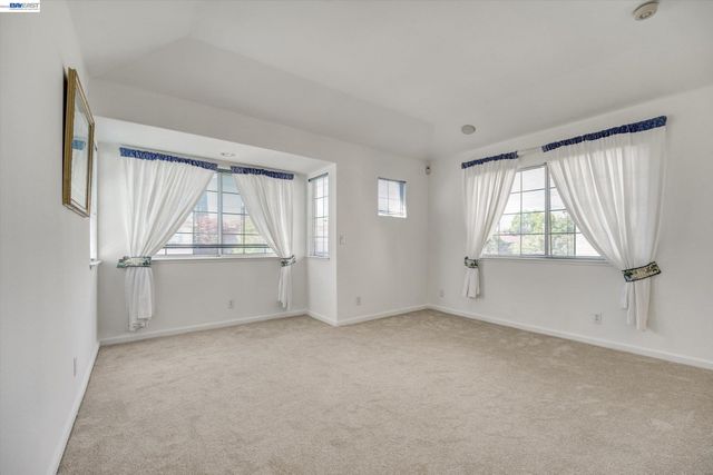 15916 Bayberry Ln, San Lorenzo, CA 94580