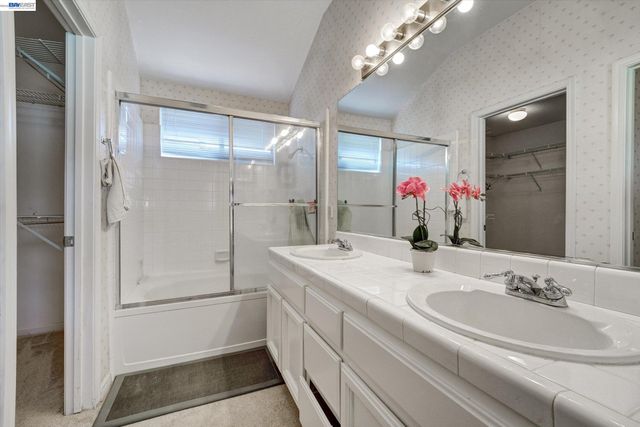 15916 Bayberry Ln, San Lorenzo, CA 94580