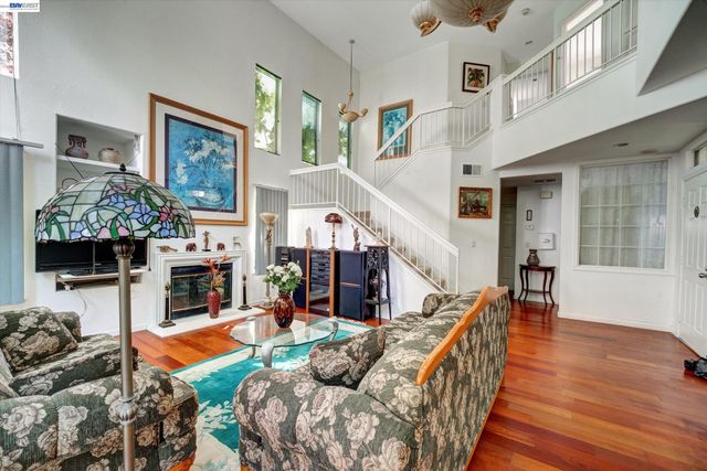 15916 Bayberry Ln, San Lorenzo, CA 94580