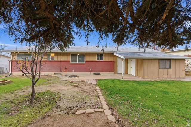 1096 N 300 W, Layton, UT 84041