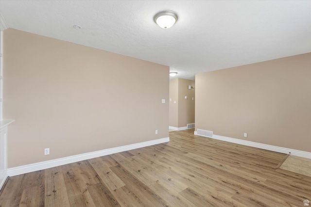 1096 N 300 W, Layton, UT 84041