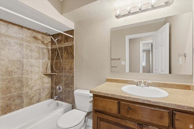 1096 N 300 W, Layton, UT 84041