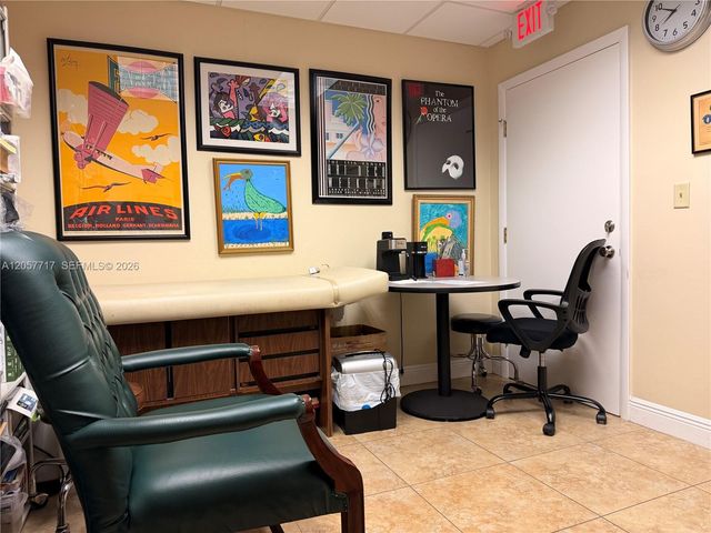 344 W 65th St 203, Hialeah, FL 33012