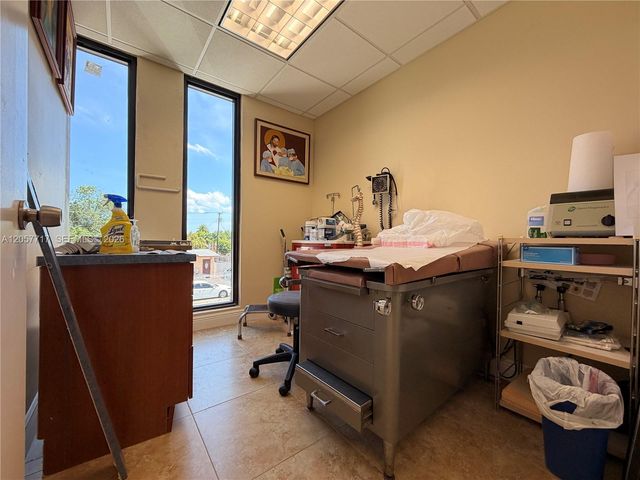 344 W 65th St 203, Hialeah, FL 33012