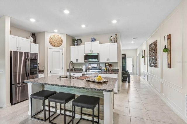 2905 LYTTON HALL DRIVE, Zephyrhills, FL 33540