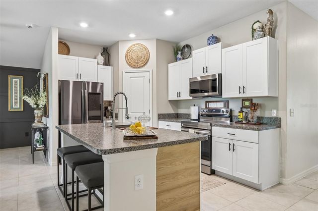 2905 LYTTON HALL DRIVE, Zephyrhills, FL 33540