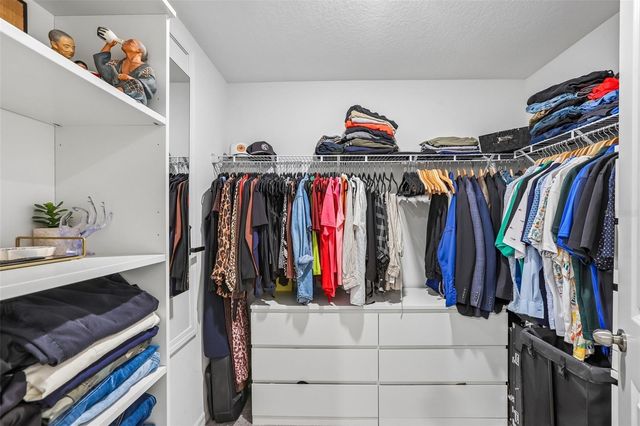 2905 LYTTON HALL DRIVE, Zephyrhills, FL 33540
