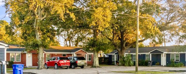 2023 Clements Avenue, North Charleston, SC 29405