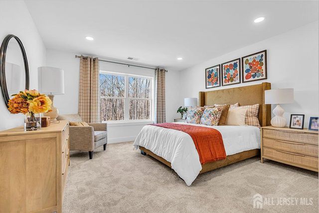 5 CAMPBELL Street, Old Bridge, NJ 08857