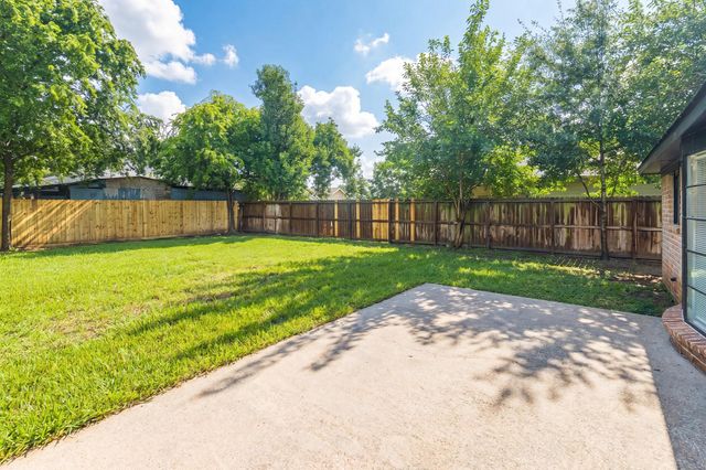 6834 Deer Ridge Lane, Houston, TX 77086