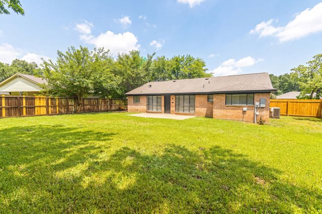 6834 Deer Ridge Lane, Houston, TX 77086