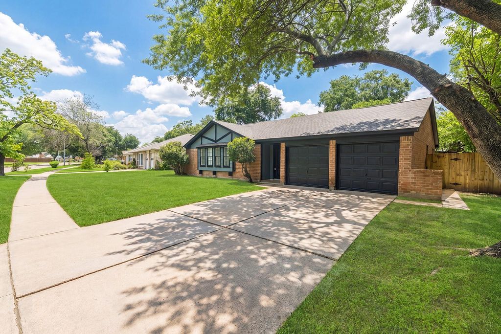 6834 Deer Ridge Lane, Houston, TX 77086
