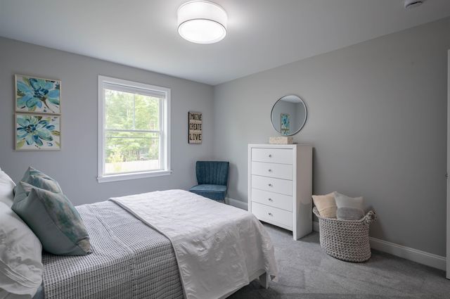 2 Lorelai Way, Nashua, NH 03062
