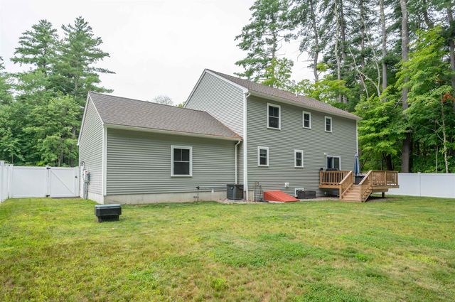 2 Lorelai Way, Nashua, NH 03062
