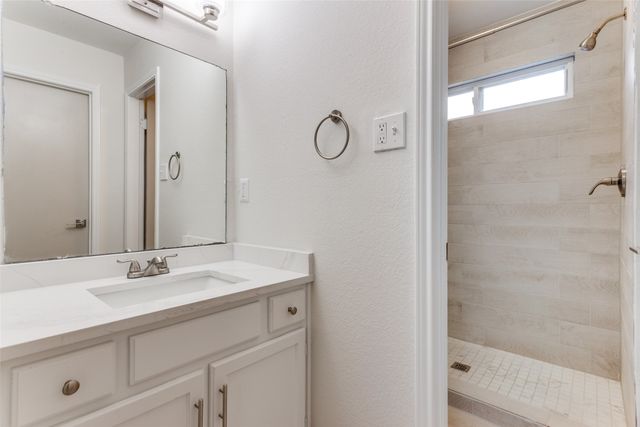 10025 Lone Eagle Drive, Fort Worth, TX 76108