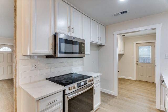 10025 Lone Eagle Drive, Fort Worth, TX 76108