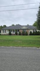 53 Coventry Ct, Hillsboro, TN 37342