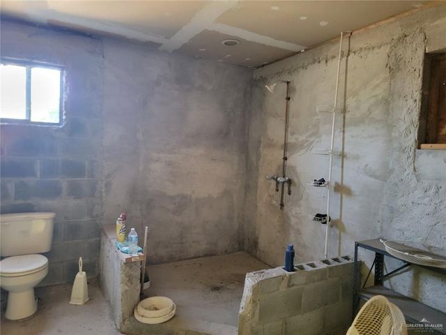 1212 S Dallas Street, Alton, TX 78573