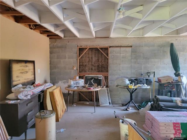 1212 S Dallas Street, Alton, TX 78573